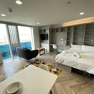  Апартаменты Eyre Square Self Catering Ирландия